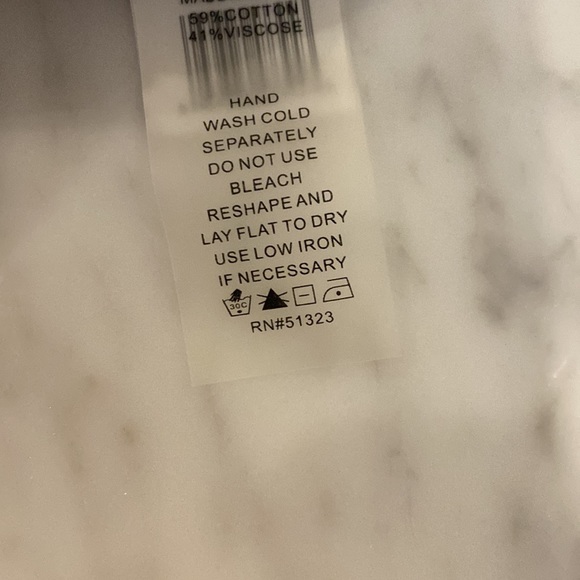 Vince Camuto - XSP Gray Sweater - New with Tags - Picture 10 of 10